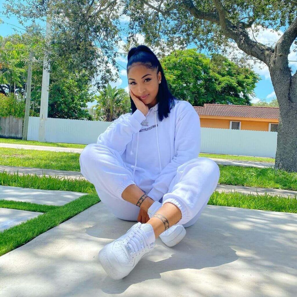 Shenseea Biography Age, Husband, Siblings, Net Worth & Pictures 360dopes