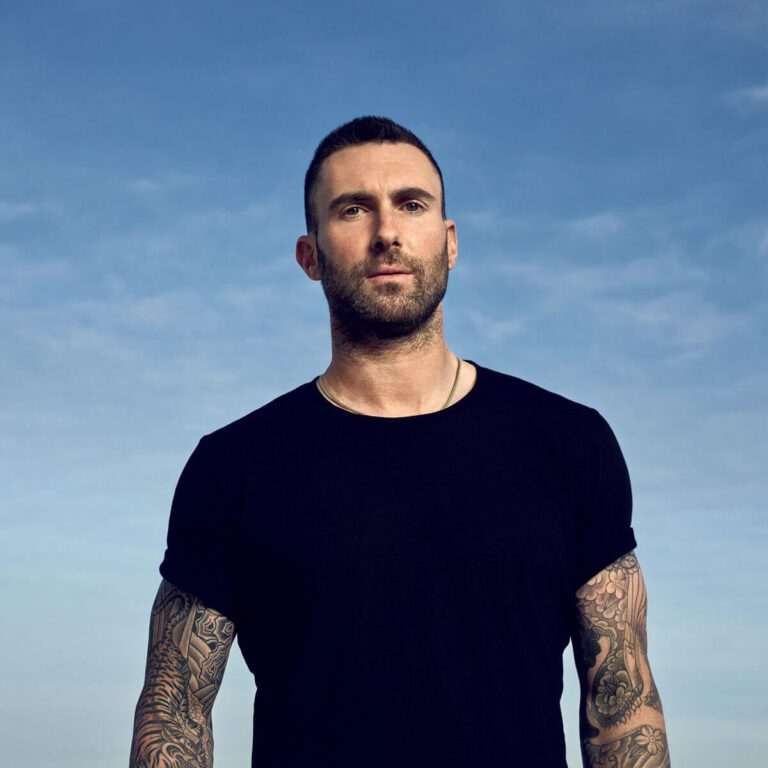 Adam Levine Biography Age, Wife, Height, Songs, Net Worth & Pictures